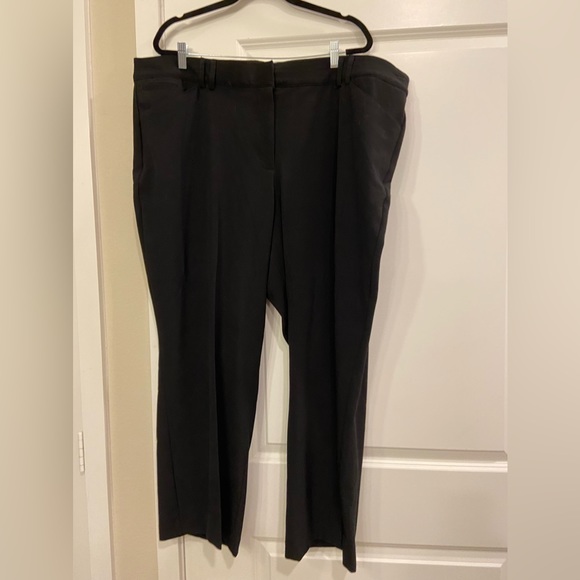 Women’s Plus Lane Bryant Black Pants Plus Size 26 Short - Picture 1 of 9